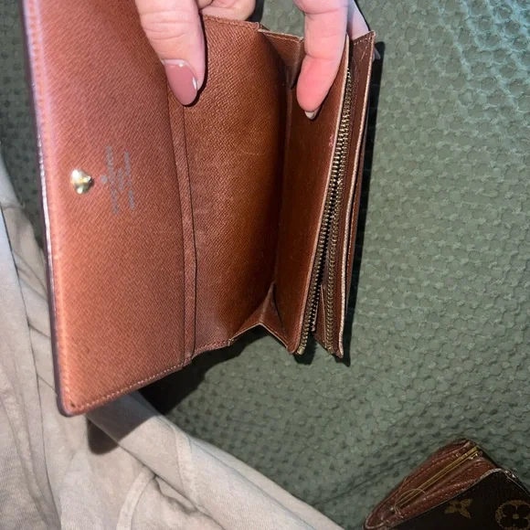 Vintage Monogram Trésor Snap Wallet - Picture 10 of 14